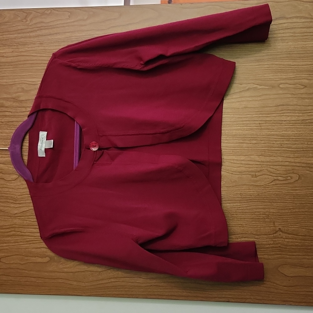 Burgundy split front crop